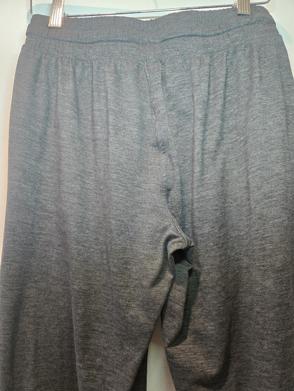 GapFit Capri Pants XS Women's Brushed Tech Jersey Athletic Wear Sport Black - Picture 6 of 9